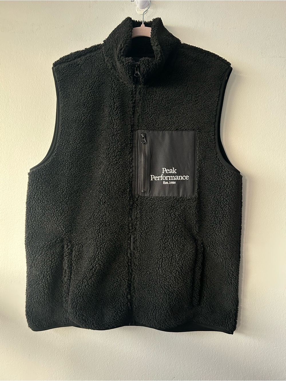 Peak Performance Black Sherpa Zip-Front Vest